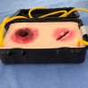 Double wound simulator for wound packaging with transport box Stop The Bleed Chile