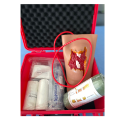 Open fracture simulator kit with bleeding system and accessories